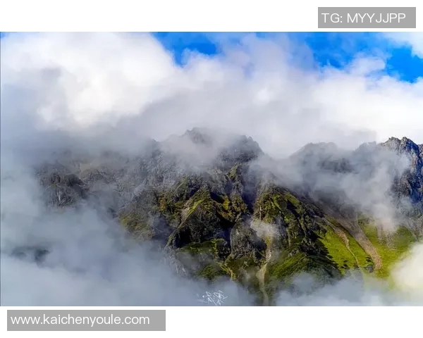 探索埃斯特旺的魅力与历史遗迹，感受独特的文化氛围与自然风光